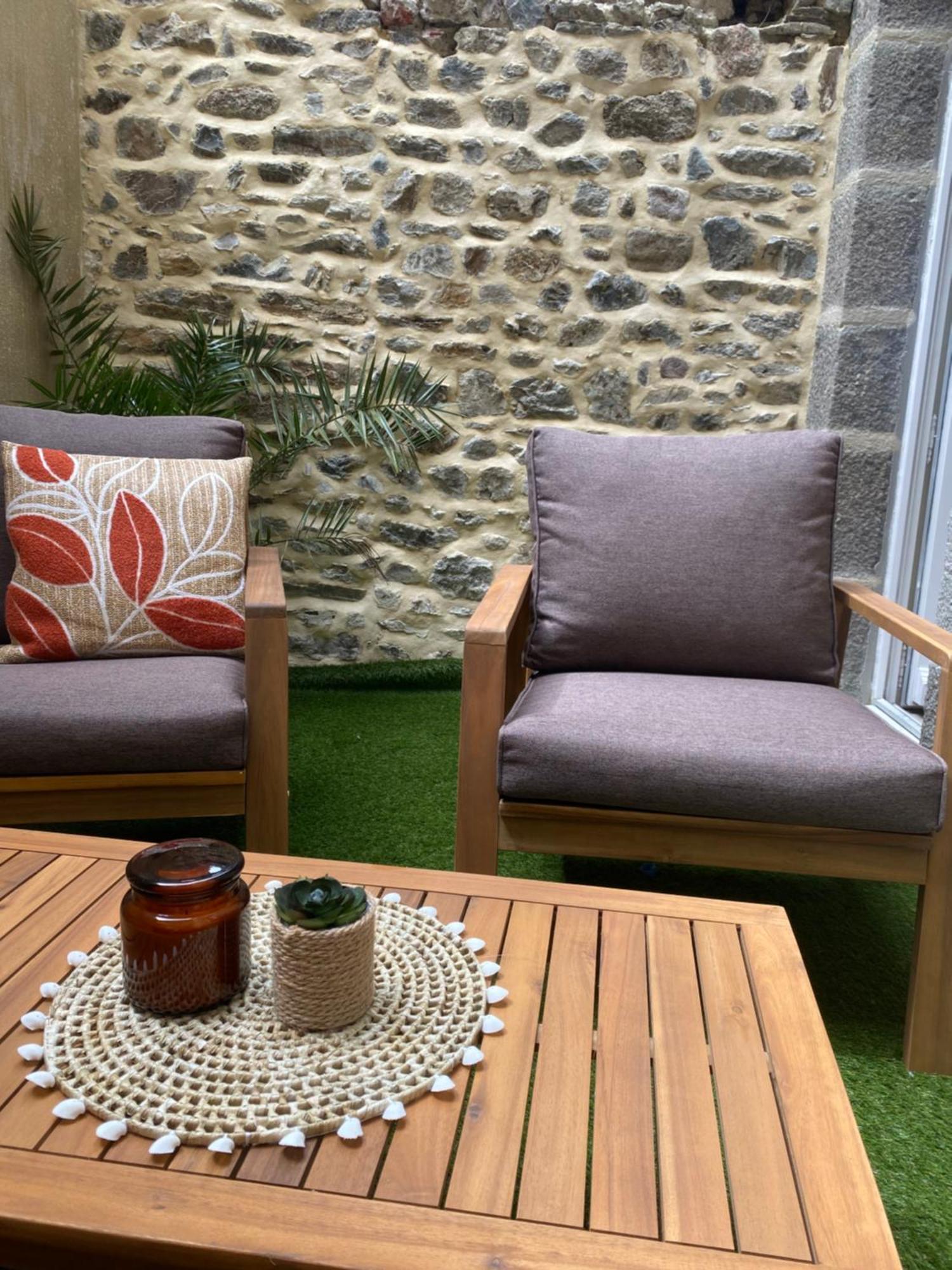 Holiday home / Maison Entierement Renovee A 100 M Des Plages