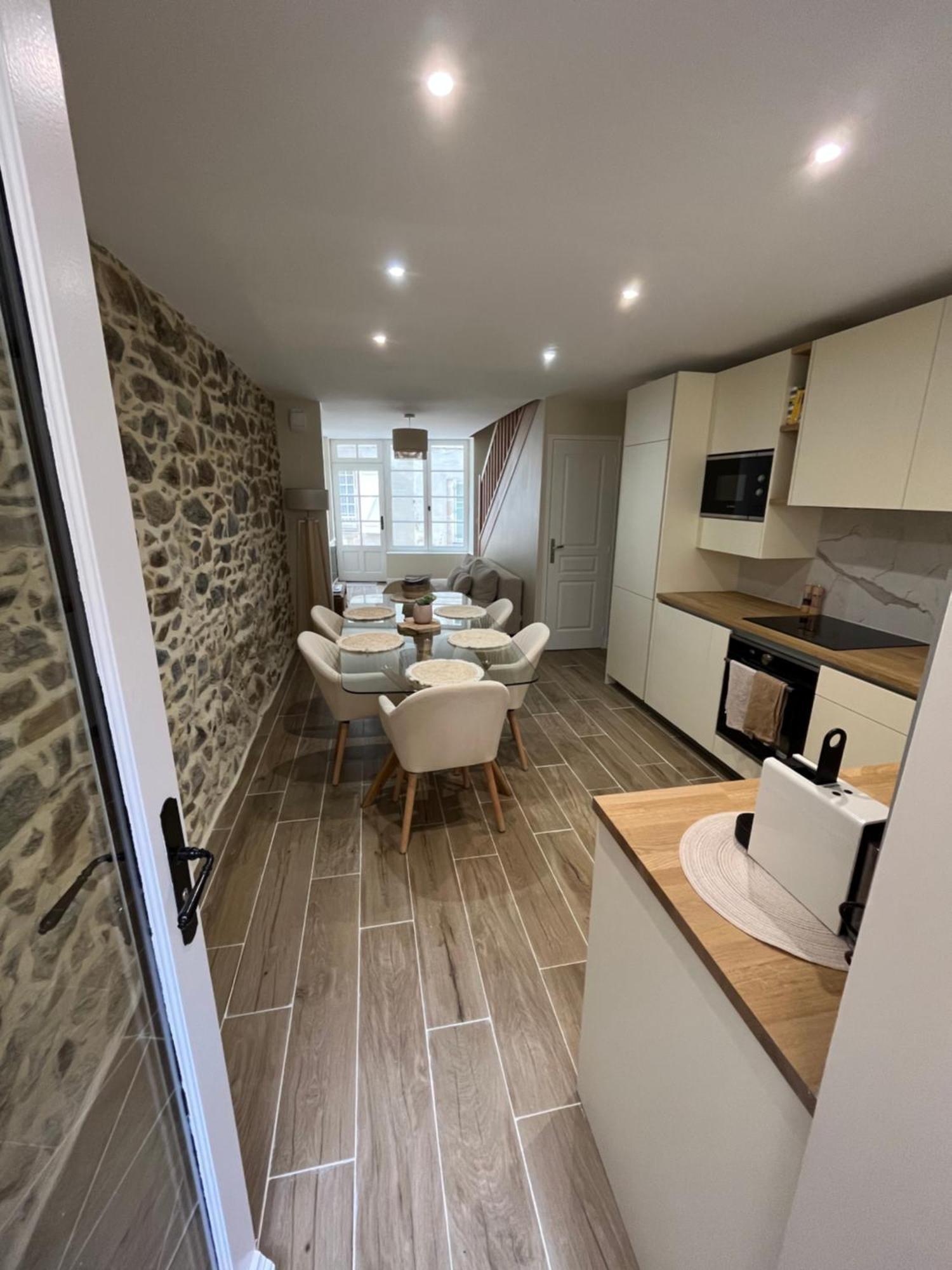 / Maison Entierement Renovee A 100 M Des Plages Holiday home