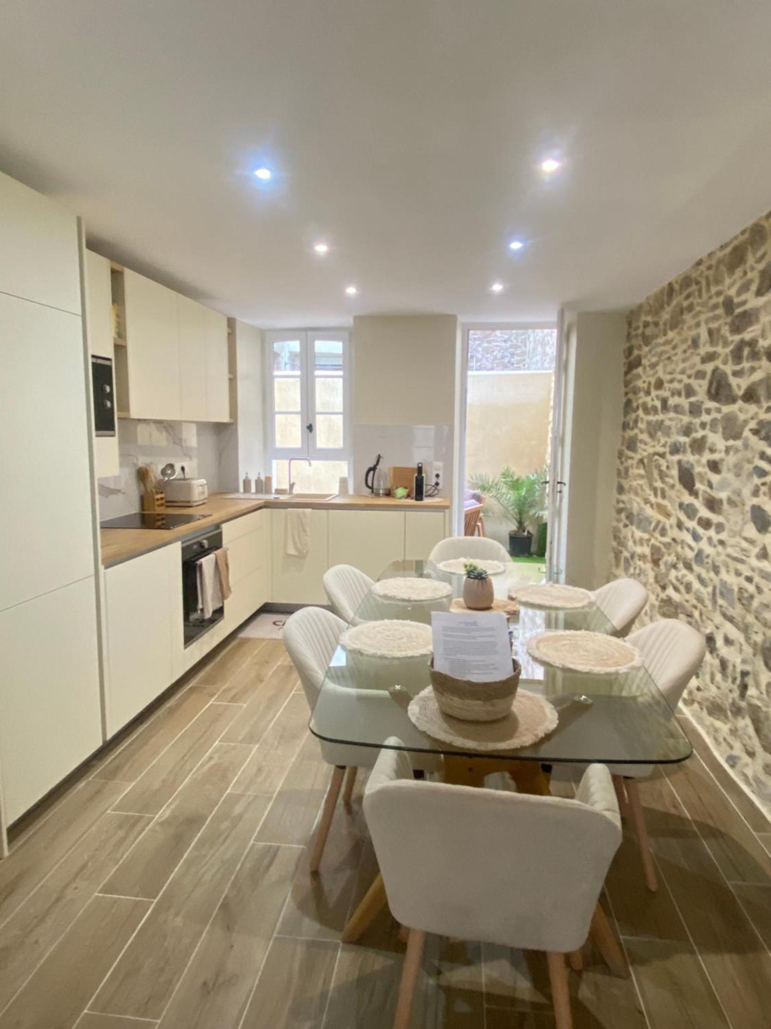 / Maison Entierement Renovee A 100 M Des Plages Holiday home *