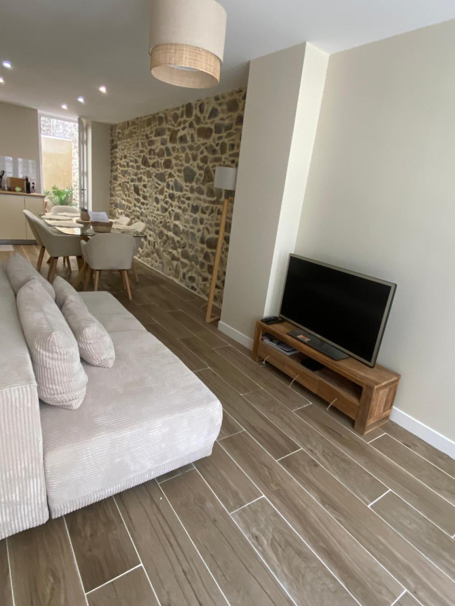 / Maison Entierement Renovee A 100 M Des Plages Granville